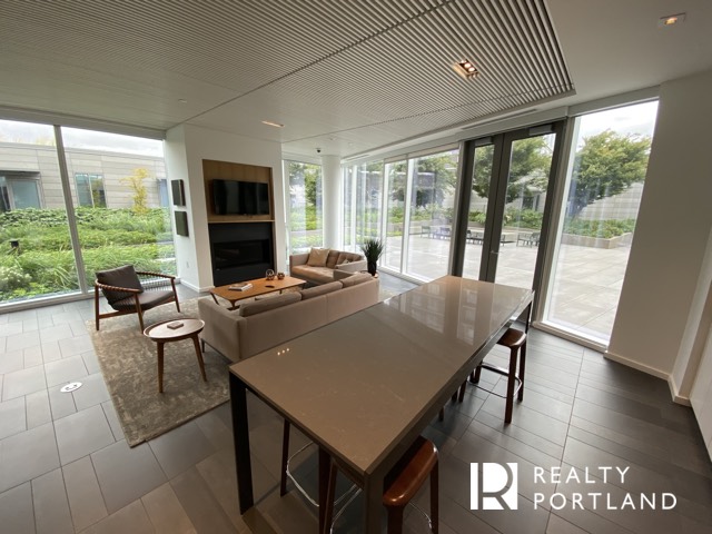Cosmopolitan community room